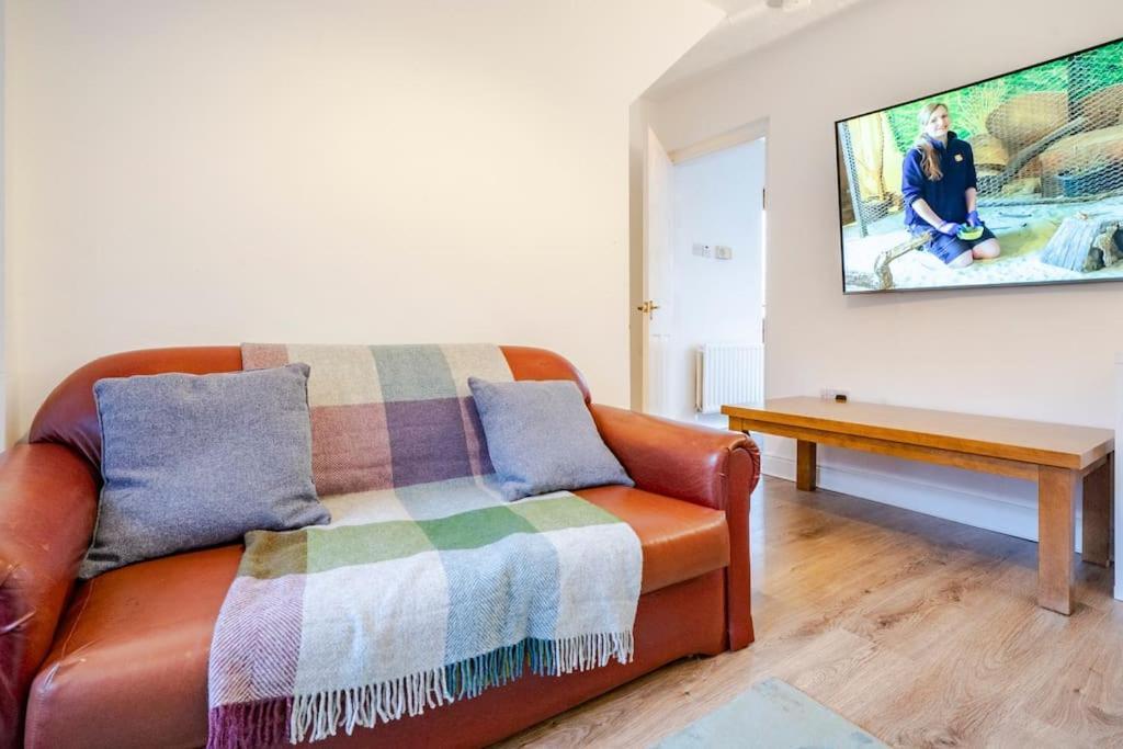 Modern 3 Bedroom House Close To Ferry And City Centre Belfast Buitenkant foto